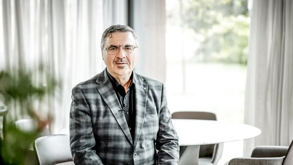 Herr Karsten Köhler Geschäftsführer von PREFA am Standort Wasungen