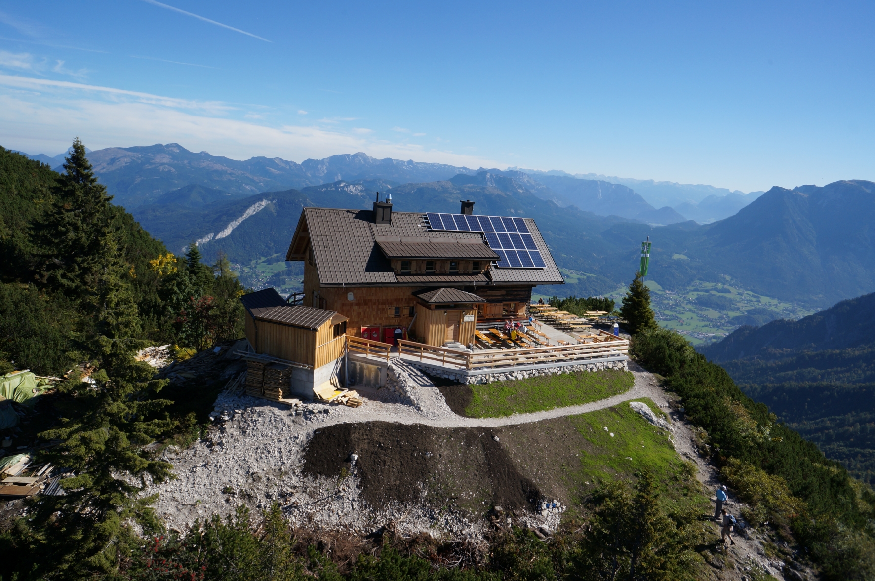 PREFA Dachplatte in braun auf der Alm als Referenzobjekt
